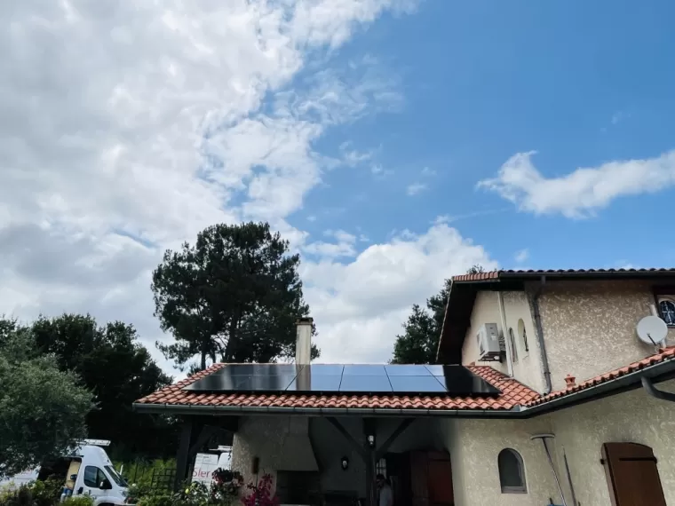 Pose de panneaux photovoltaïques à Tartas, Les Landes, SLER