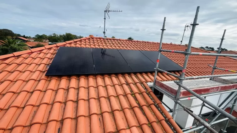 Installation de Panneaux Solaires à Angresse : Réduisez Vos Factures et Optez pour l'Énergie Verte avec SLER, Les Landes, SLER