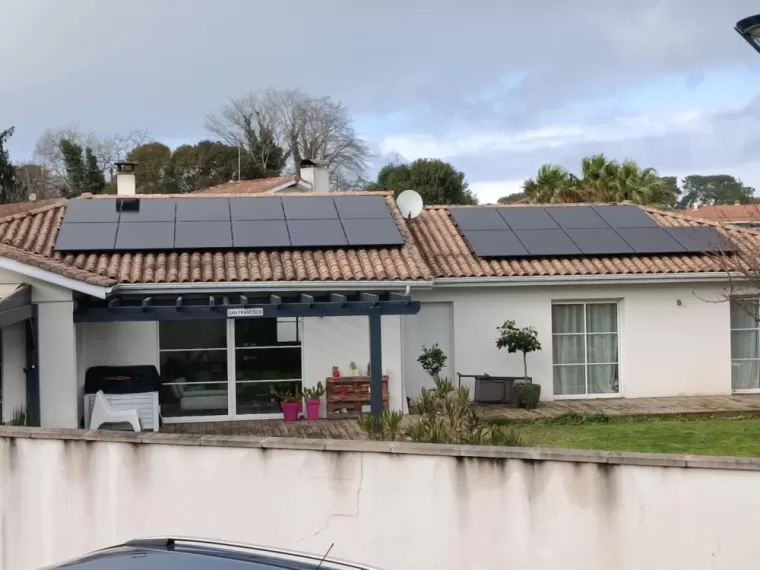 Pose de panneaux photovoltaïques à Ondres, Les Landes, SLER