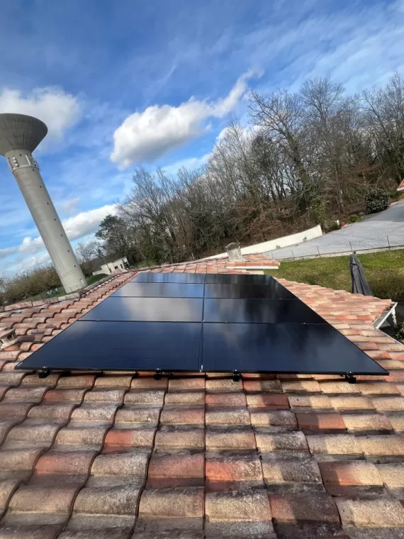Pose de panneaux photovoltaïques à Meilhan, Les Landes, SLER