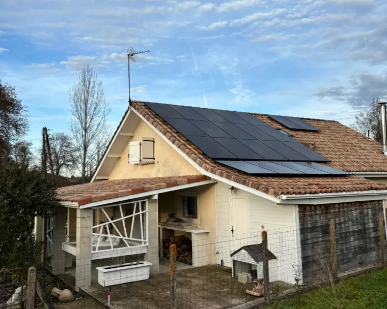 Pose de panneaux solaires à Saint-Paul-lès-Dax, Les Landes, SLER