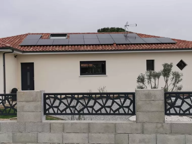 Installation de panneaux solaires à Ygos-Saint-Saturnin, Les Landes, SLER