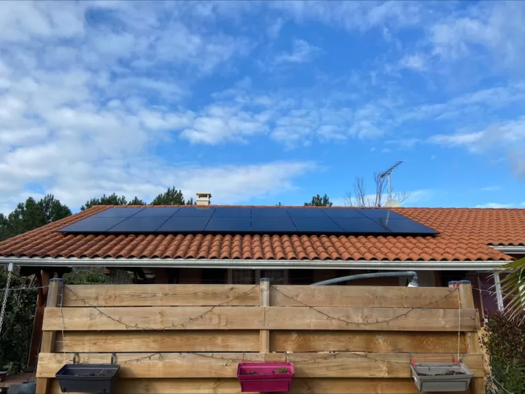 Installation de panneaux photovoltaïques à Bias, Les Landes, SLER