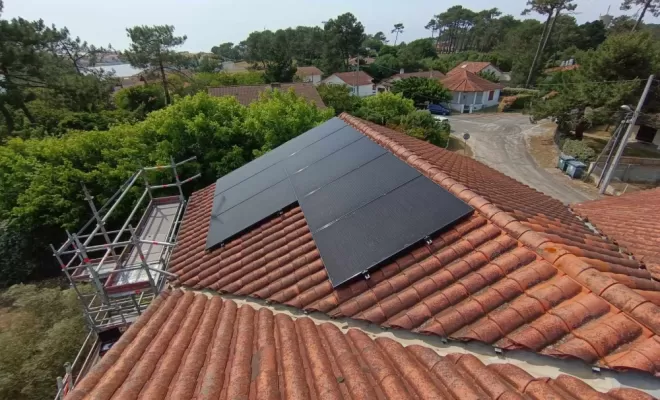Pose de panneaux photovoltaïques à Mimizan plage , Les Landes, SLER