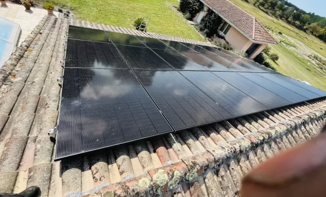 Pose de panneaux photovoltaïques à Lévignacq, Les Landes, SLER