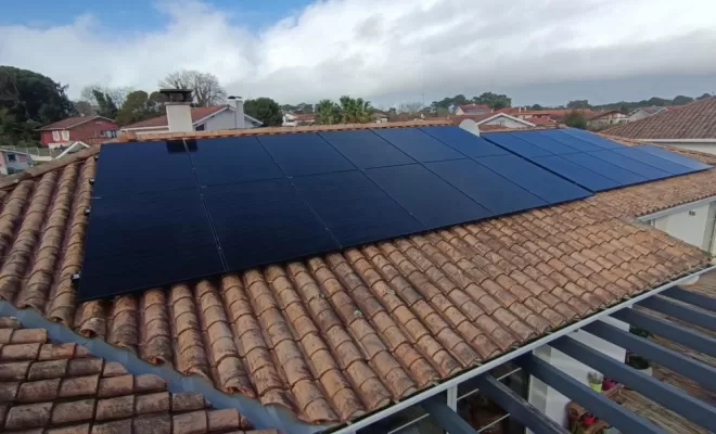 Pose de panneaux photovoltaïques à Ondres, Les Landes, SLER