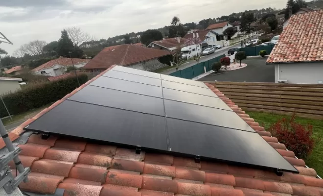 Pose de panneaux photovoltaïques à Benesse-Maremne, Les Landes, SLER
