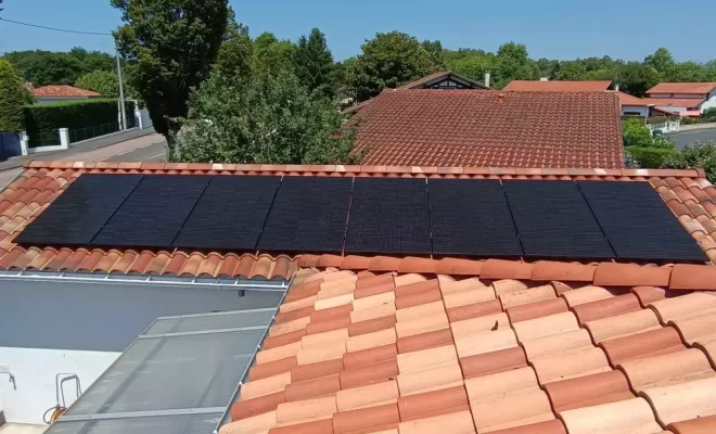 Pose de panneaux photovoltaïques à Anglet