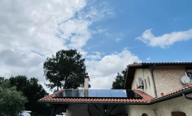 Pose de panneaux photovoltaïques à Tartas